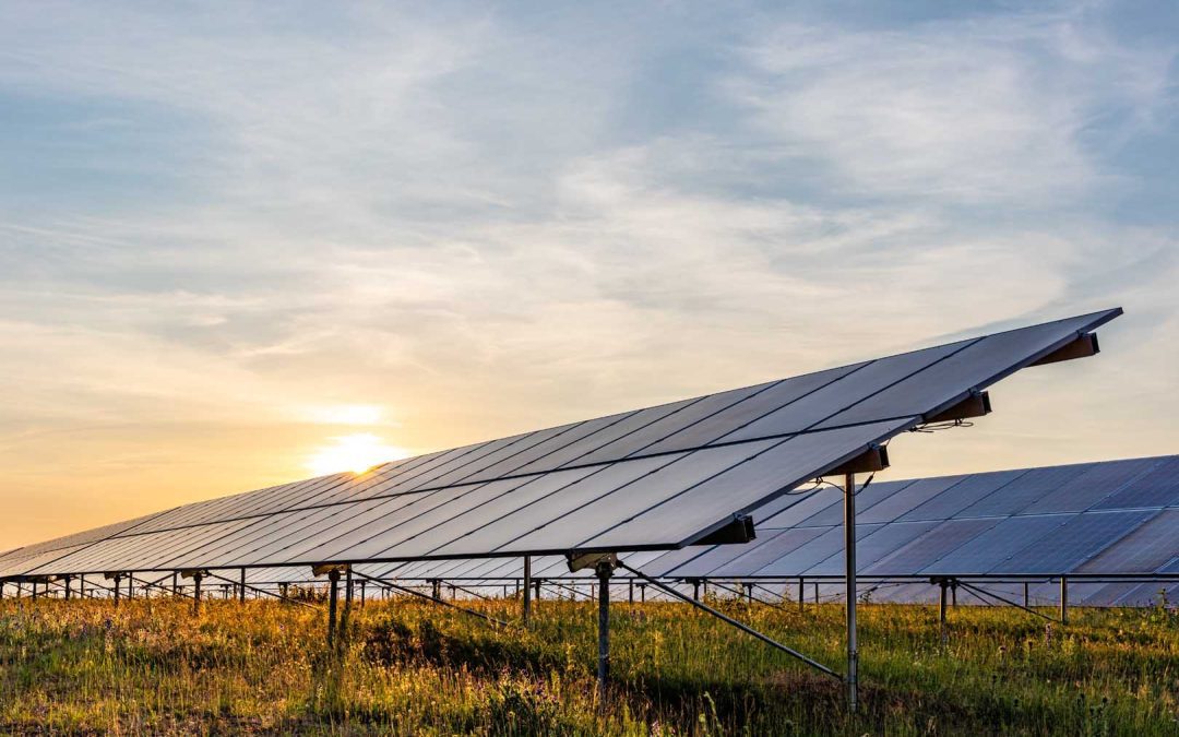 Solar Energy for Emergency Preparedness: Ensuring Power During Outages